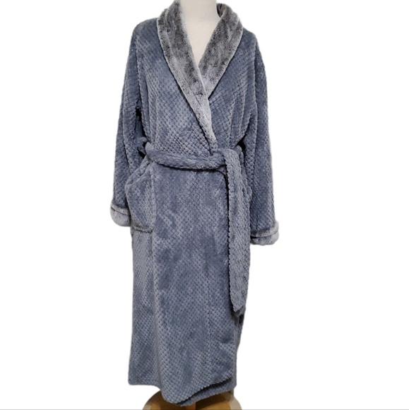 Carole Hochman Long Plush Robe - Picture 3 of 8